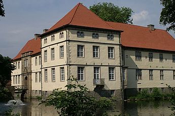 Emschertal-Museum Schloss Strünkede in Herne